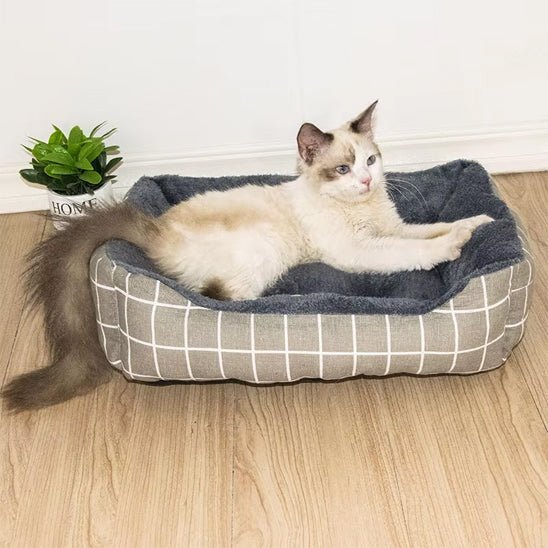 panier-chat-Ă -carreaux